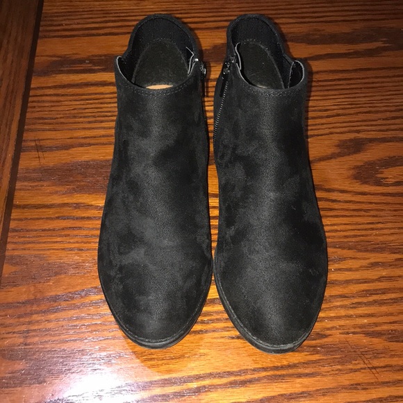 Women’s Black Suede Booties Size 7.5 M - Picture 4 of 16